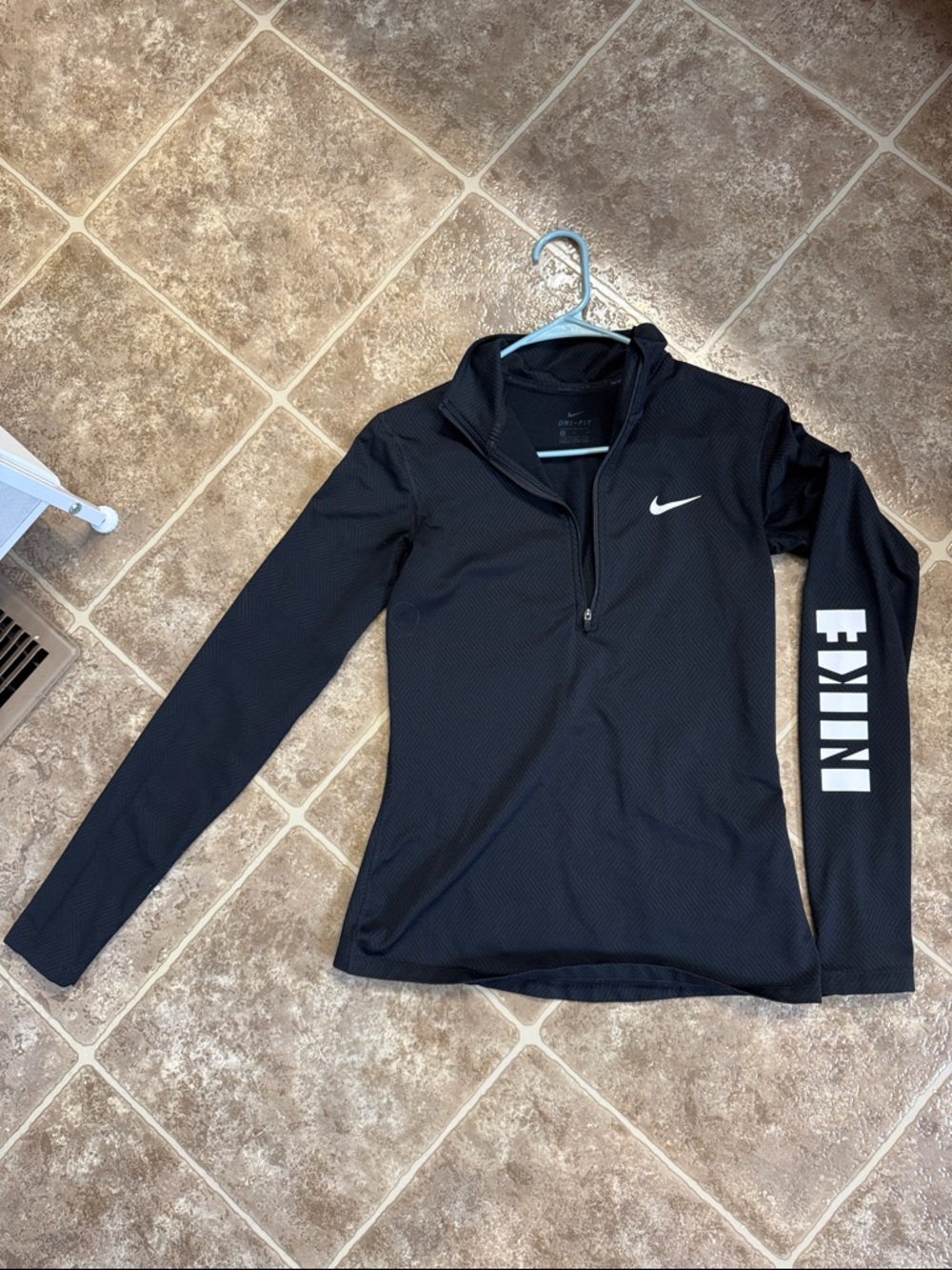 Nike Dri-FIT Women’s M Black 1/4 Zip Pullover Thumbholes Running Training Top